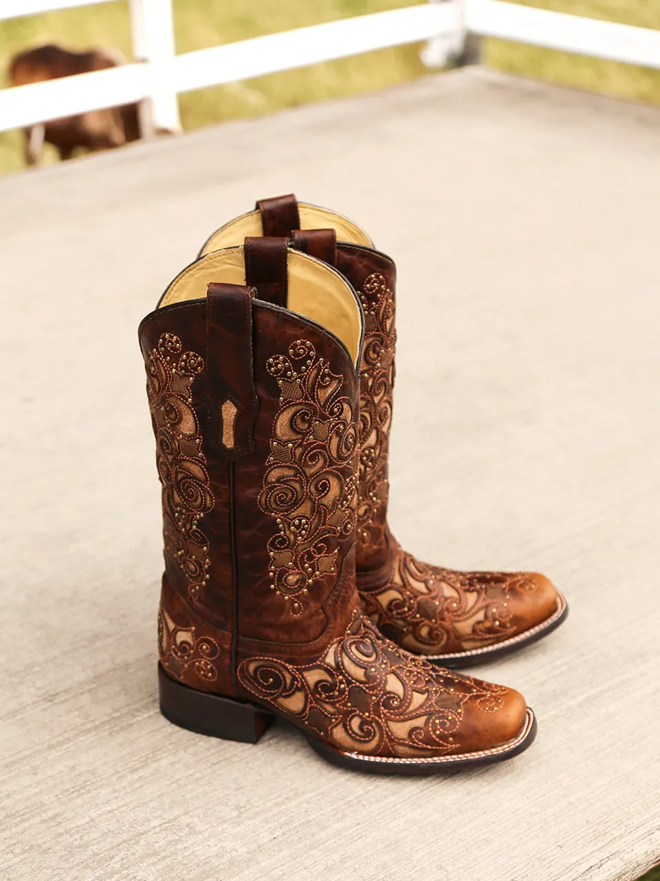 A3326 - WOMEN'S TAN INLAY EMBROIDERY AND STUDS BROWN SQUARE TOE COWBOY BOOT