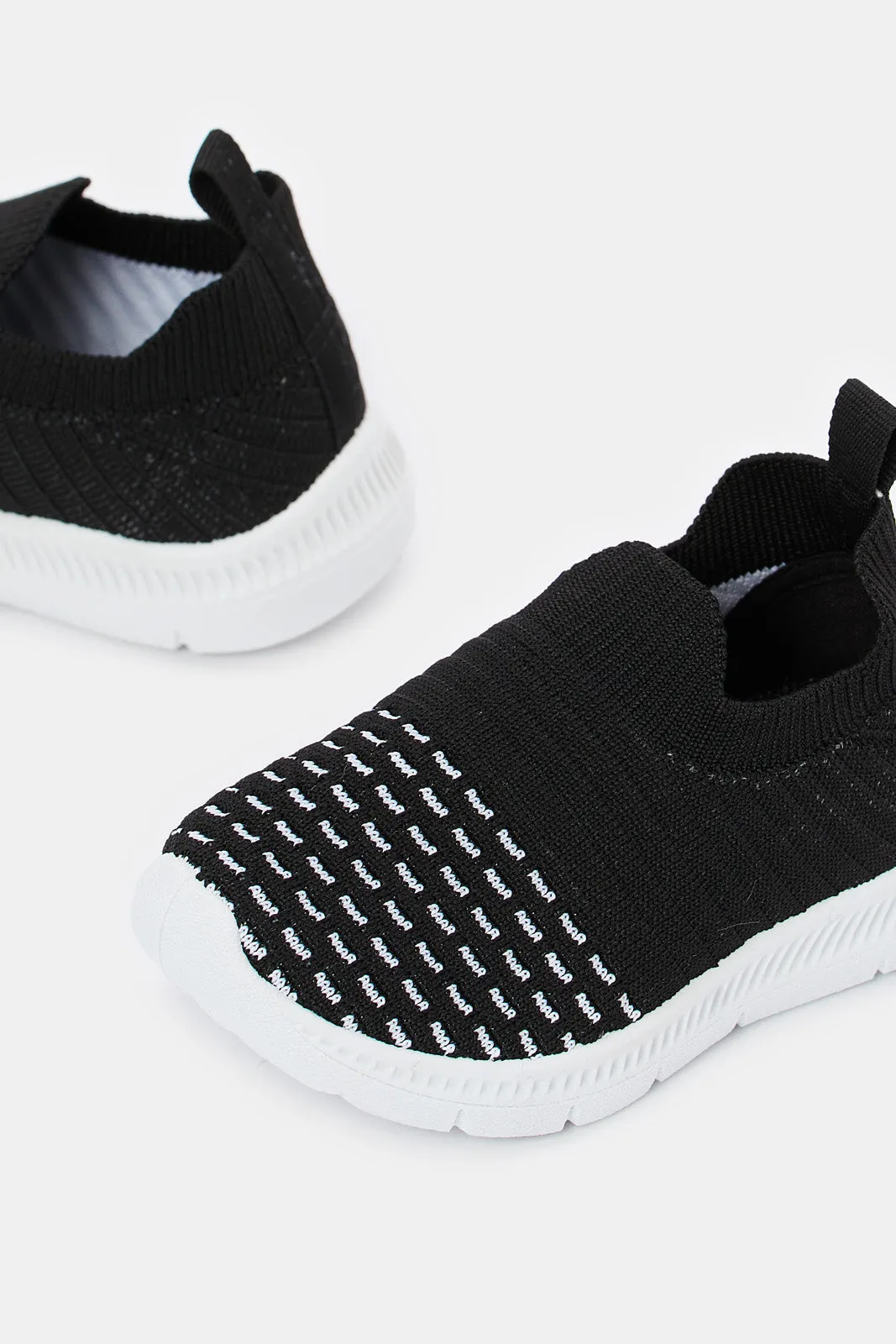 Boys Black Fly-Knit Pump