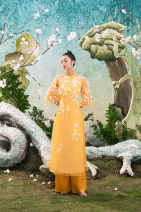 Debra White Floral Ao Dai