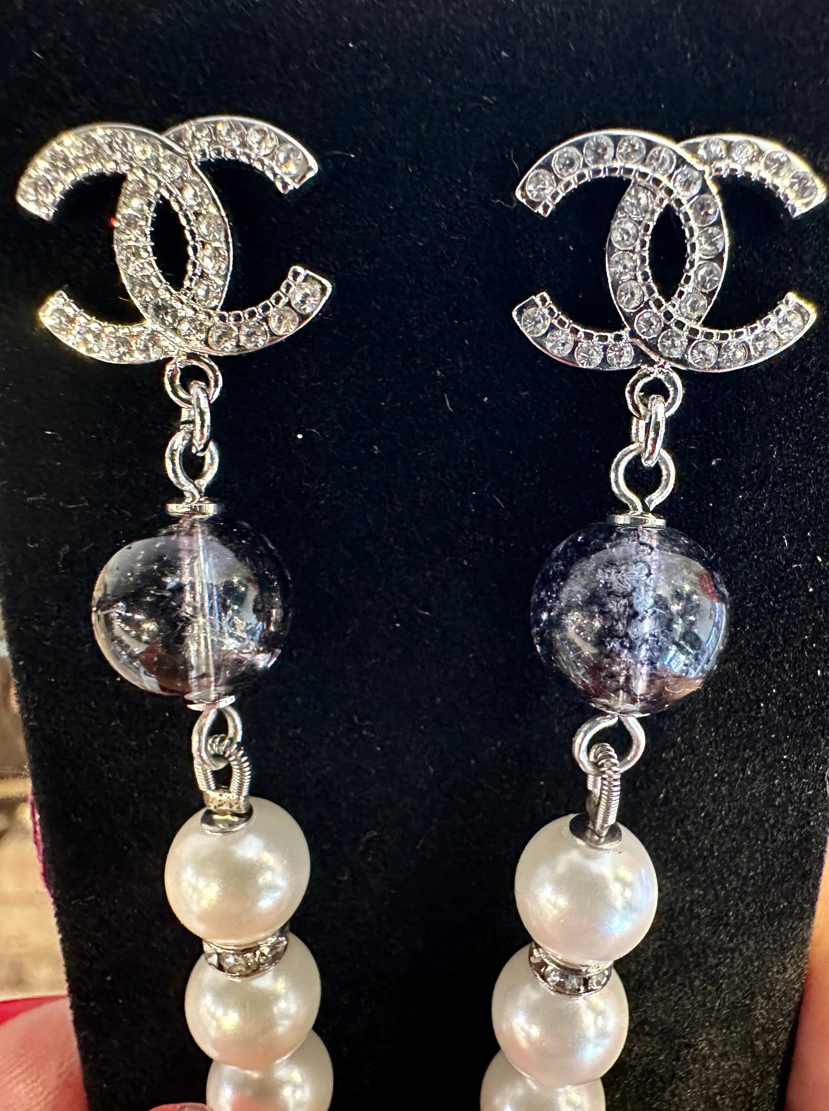 Pearl Rhinestone Dangle Pierced Earrings (Authentic New)