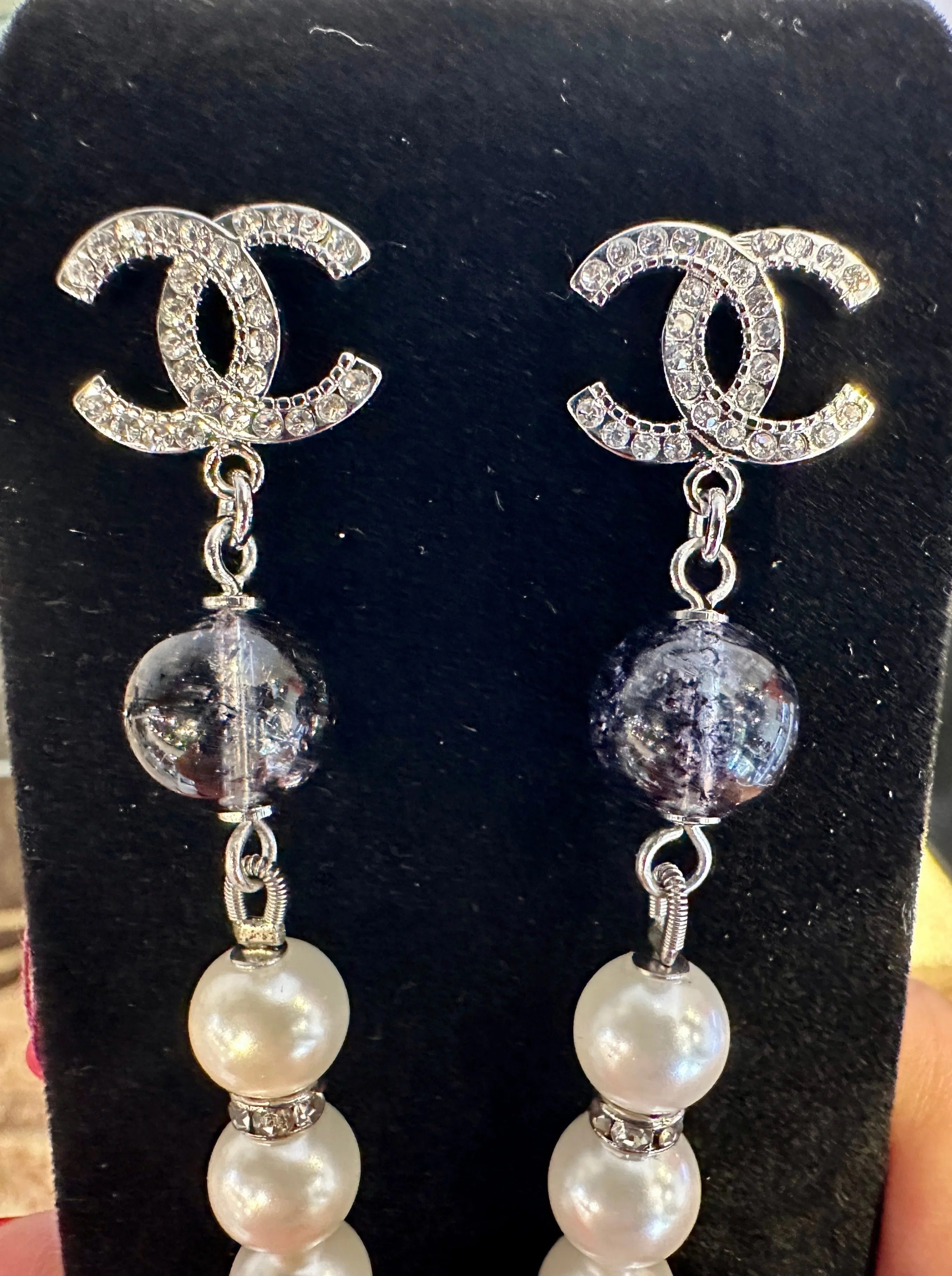 Pearl Rhinestone Dangle Pierced Earrings (Authentic New)