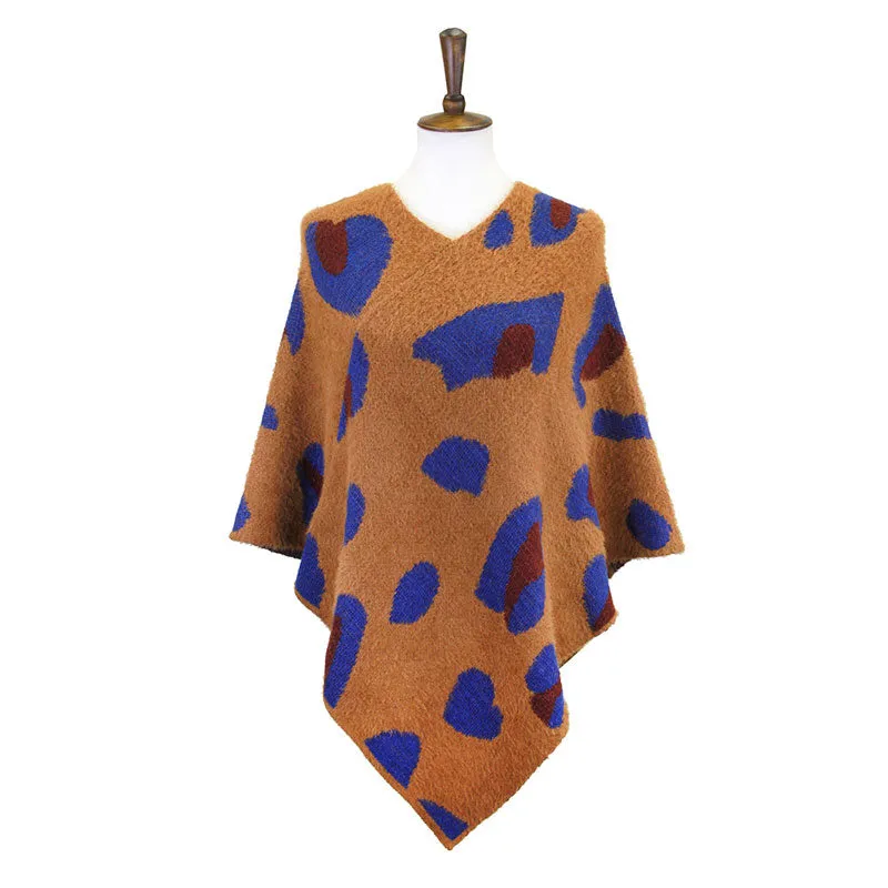 Trendy Fashionable Leopard Patterned Soft Poncho